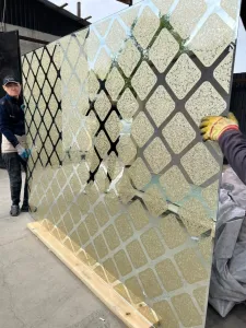 Зеркало листовое с пескоструем 2440*1830